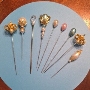 Set of 9 Vintage Elegant Gold and Pearl Hat Pins